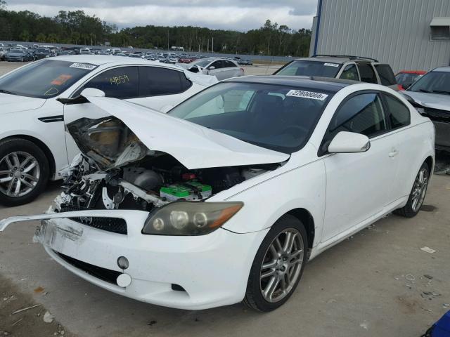 JTKDE167380255100 - 2008 TOYOTA SCION TC WHITE photo 2