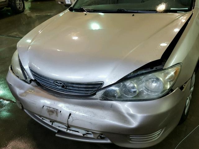 4T1BE30K05U081610 - 2005 TOYOTA CAMRY LE GOLD photo 9