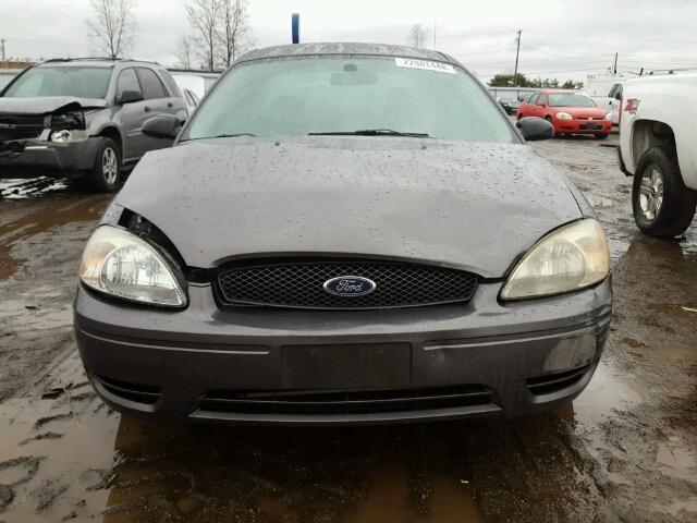 1FAFP53245A191218 - 2005 FORD TAURUS SE GRAY photo 9