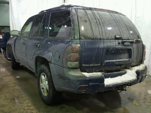 1GNDT13S522347561 - 2002 CHEVROLET TRAILBLAZE BLUE photo 3