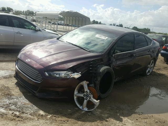 3FA6P0HRXDR271569 - 2013 FORD FUSION SE BURGUNDY photo 2