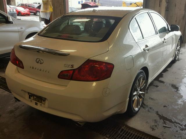 JNKBV61E48M215844 - 2008 INFINITI G35 WHITE photo 4