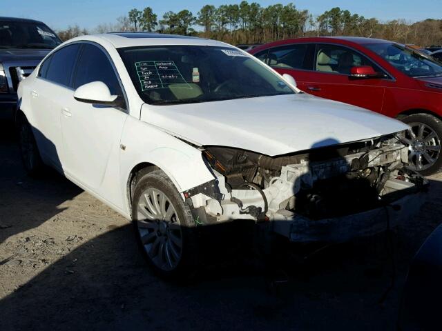 W04GT5GC7B1023818 - 2011 BUICK REGAL CXL WHITE photo 1