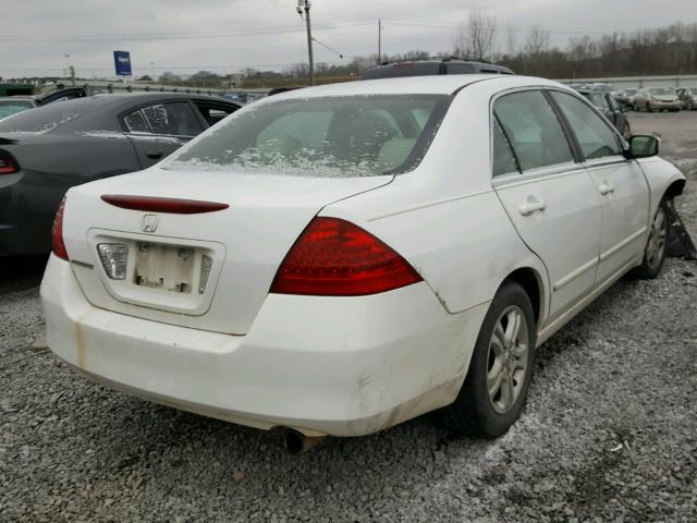 1HGCM56367A000915 - 2007 HONDA ACCORD SE WHITE photo 4