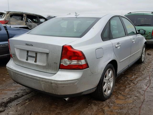 YV1MS682752075126 - 2005 VOLVO S40 T5 SILVER photo 4