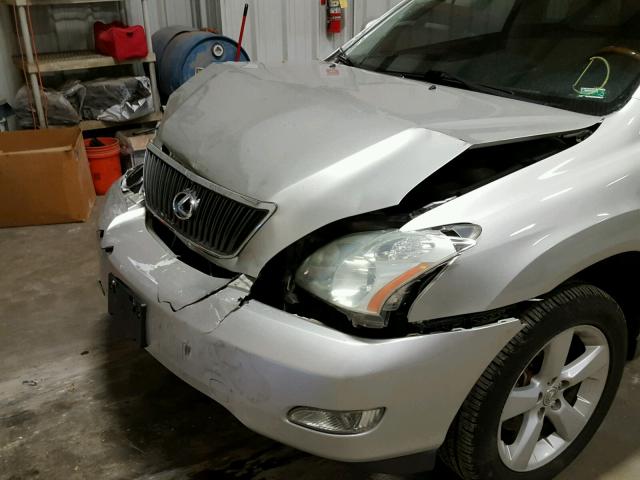 JTJGA31U940025805 - 2004 LEXUS RX 330 SILVER photo 9