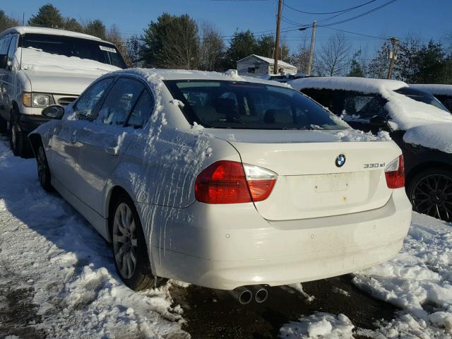 WBAVD33536KL52163 - 2006 BMW 330 XI WHITE photo 3