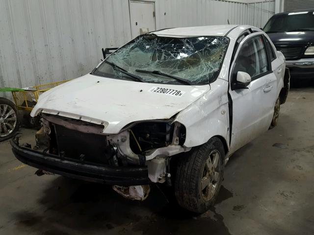 KL1TD56638B137970 - 2008 CHEVROLET AVEO BASE WHITE photo 2