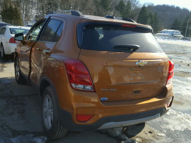 3GNCJPSB6HL162190 - 2017 CHEVROLET TRAX 1LT ORANGE photo 3