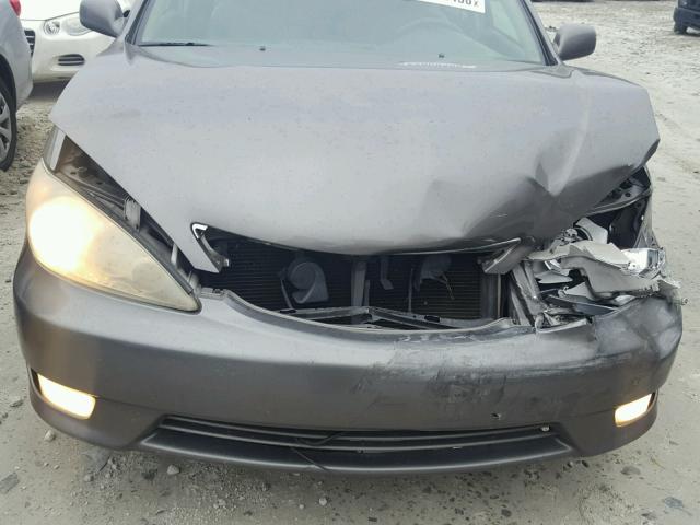 4T1BF30K96U635953 - 2006 TOYOTA CAMRY LE GRAY photo 7