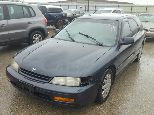 1HGCE1828SA011157 - 1995 HONDA ACCORD LX BLUE photo 2