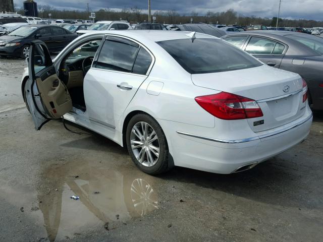 KMHGC4DF6CU175356 - 2012 HYUNDAI GENESIS 4. WHITE photo 3