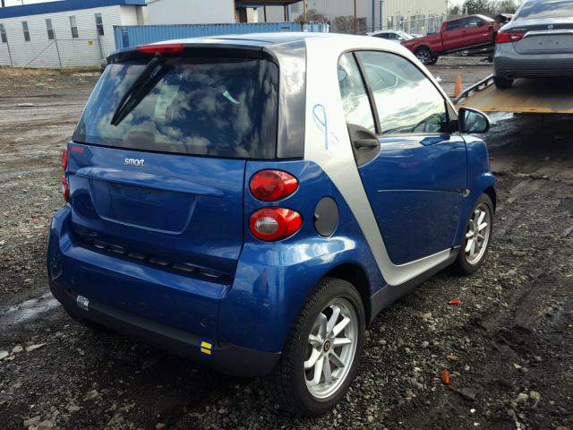 WMEEJ31X79K239970 - 2009 SMART FORTWO PUR BLUE photo 4