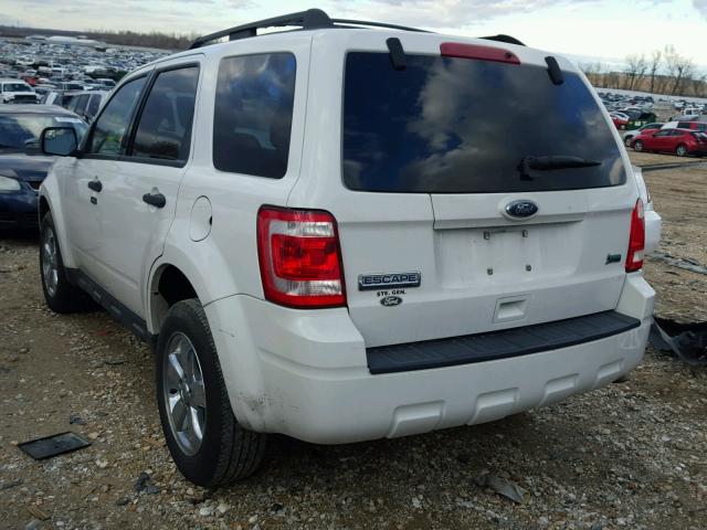 1FMCU0DG9AKA45979 - 2010 FORD ESCAPE XLT WHITE photo 3