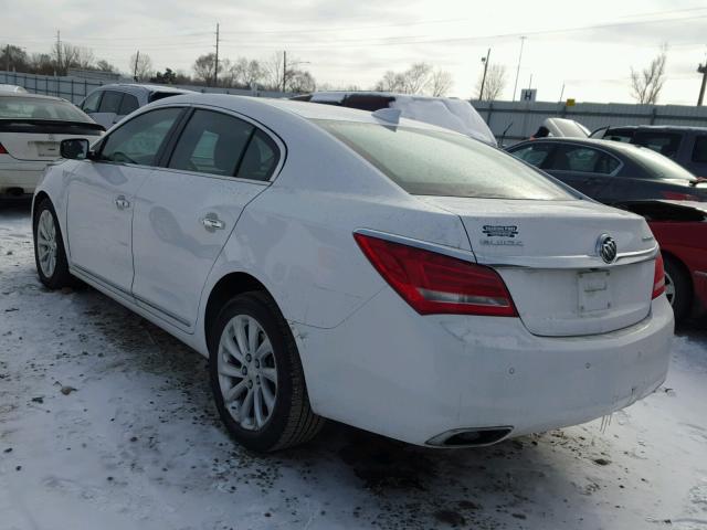 1G4GB5G34GF122501 - 2016 BUICK LACROSSE WHITE photo 3