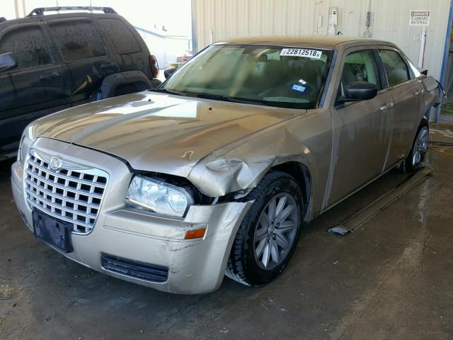 2C3KA43R98H211779 - 2008 CHRYSLER 300 LX SILVER photo 2