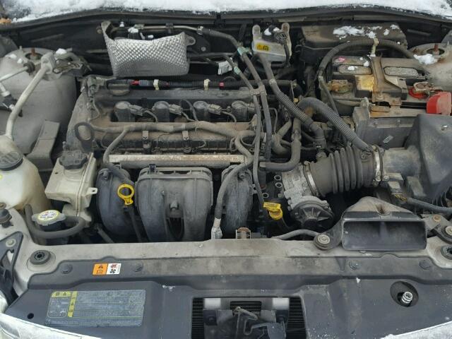 1FAHP33N28W197775 - 2008 FORD FOCUS SE SILVER photo 7