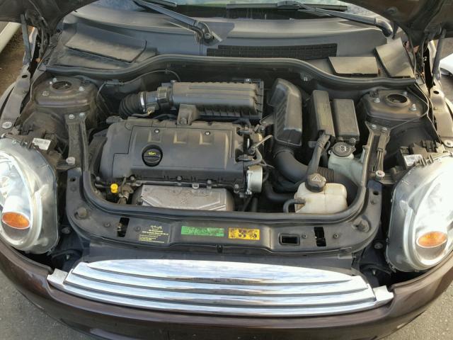 WMWML33509TP98655 - 2009 MINI COOPER CLU BROWN photo 7