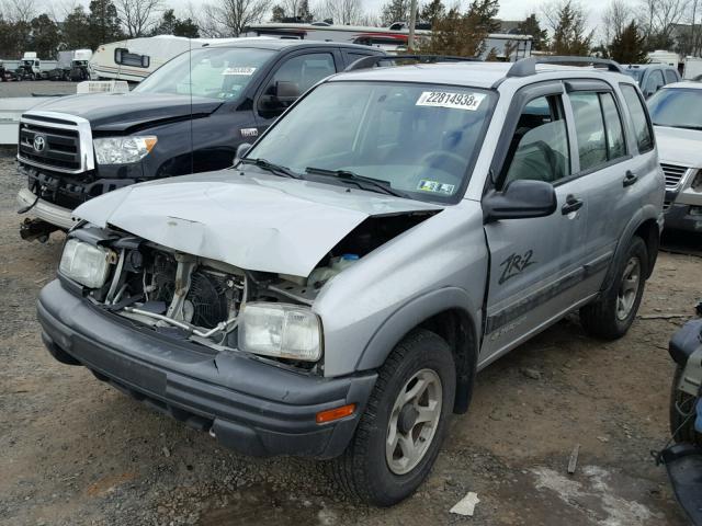 2CNBJ734136902676 - 2003 CHEVROLET TRACKER ZR SILVER photo 2