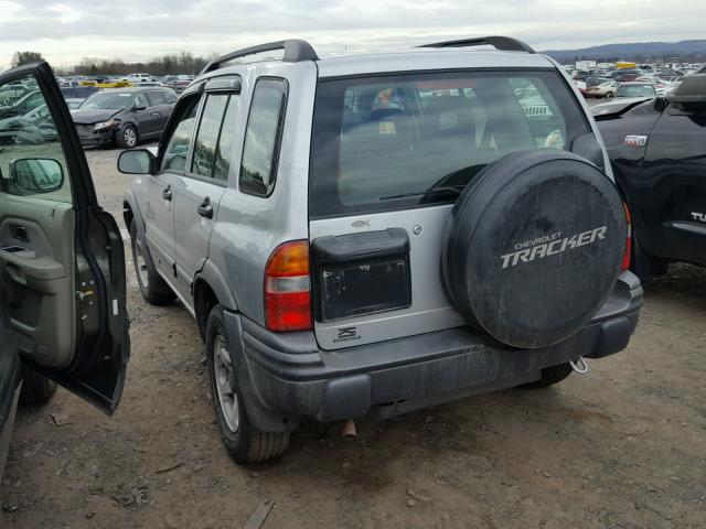 2CNBJ734136902676 - 2003 CHEVROLET TRACKER ZR SILVER photo 3