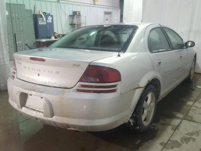 1B3EL56R24N301895 - 2004 DODGE STRATUS ES GRAY photo 4