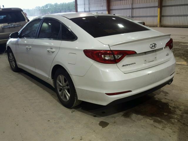 5NPE24AF3GH362122 - 2016 HYUNDAI SONATA SE WHITE photo 3