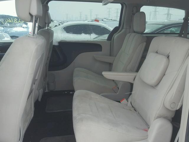 2D4RN5DG3BR790984 - 2011 DODGE GRAND CARA WHITE photo 6