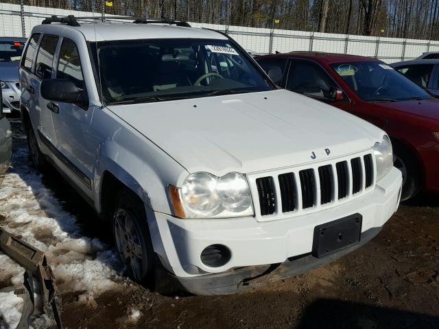 1J4GS48K75C503708 - 2005 JEEP GRAND CHER WHITE photo 1