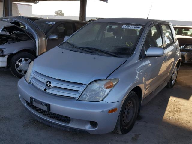 JTKKT624750115035 - 2005 TOYOTA SCION XA SILVER photo 2