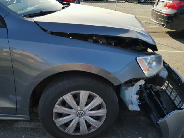 3VW2K7AJ1EM324742 - 2014 VOLKSWAGEN JETTA BASE ნაცრისფერი ფოტო 9