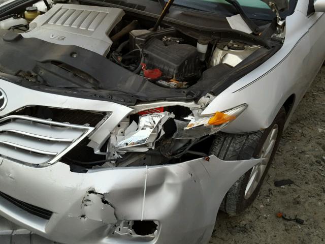 4T1BK3EK7AU107244 - 2010 TOYOTA CAMRY SE SILVER photo 9