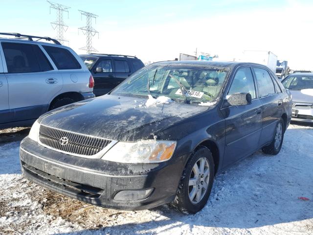 4T1BF28B3YU027766 - 2000 TOYOTA AVALON XL BLACK photo 2