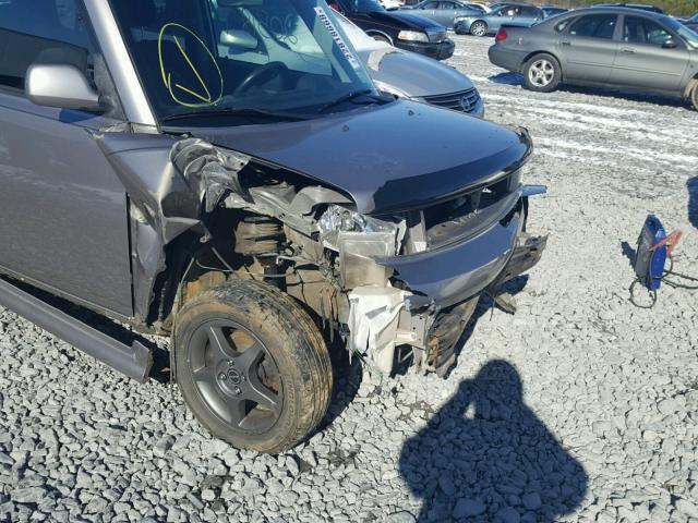 JTLKT334240155353 - 2004 TOYOTA SCION XB SILVER photo 9