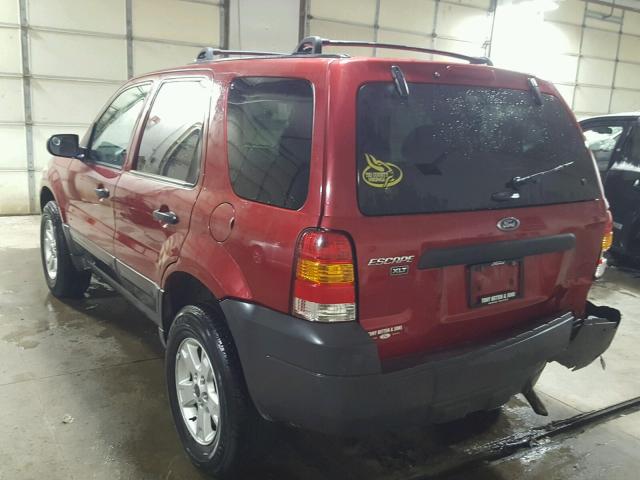 1FMYU03Z36KA41717 - 2006 FORD ESCAPE XLT RED photo 3