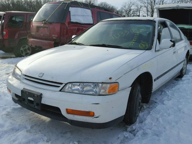 JHMCD563XSC025505 - 1995 HONDA ACCORD LX WHITE photo 2