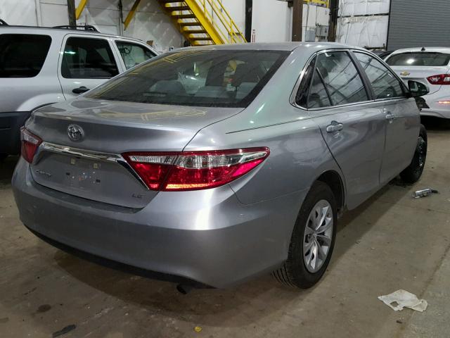 4T1BF1FK3HU296363 - 2017 TOYOTA CAMRY LE SILVER photo 4