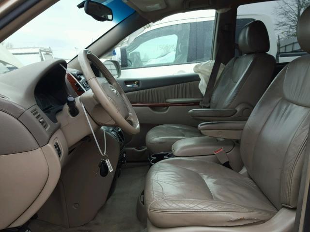 5TDZA22C24S207970 - 2004 TOYOTA SIENNA XLE GOLD photo 5