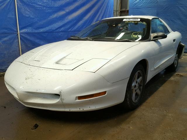 2G2FS22KXT2226939 - 1996 PONTIAC FIREBIRD WHITE photo 2