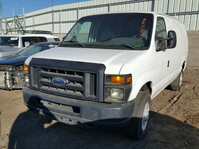 1FTSE34L78DA12182 - 2008 FORD ECONOLINE WHITE photo 2