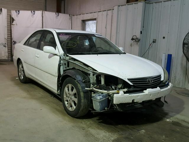 4T1BF32K95U086329 - 2005 TOYOTA CAMRY LE WHITE photo 1