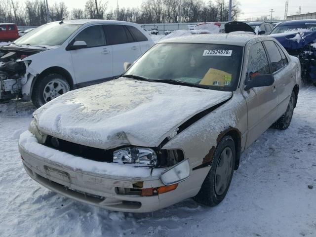 4T1VK12E5NU046532 - 1992 TOYOTA CAMRY LE TAN photo 2