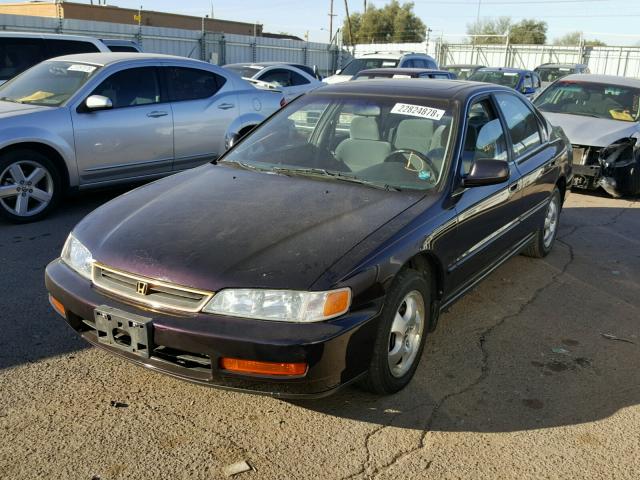 1HGCD560XVA138153 - 1997 HONDA ACCORD SE BURGUNDY photo 2