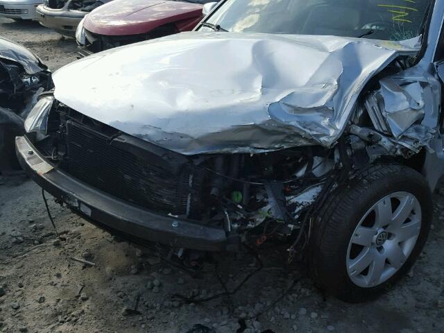 WVWRH63B23P330685 - 2003 VOLKSWAGEN PASSAT GLX SILVER photo 9