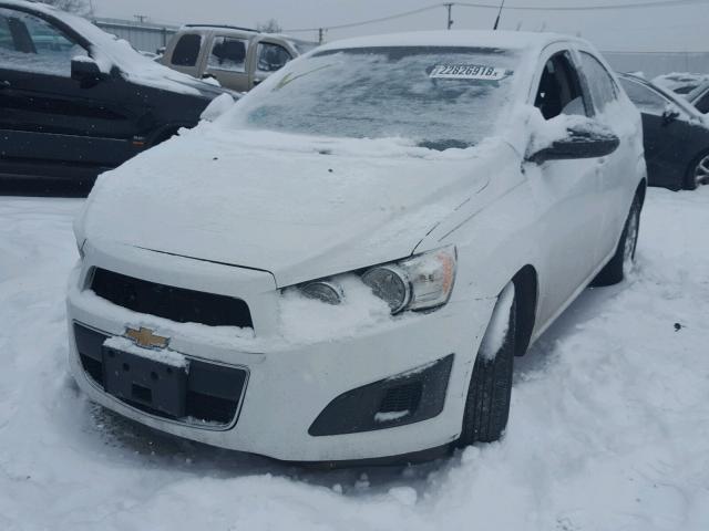 1G1JC5SH0E4242680 - 2014 CHEVROLET SONIC LT WHITE photo 2