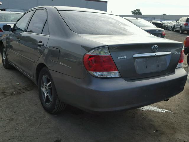 4T1BE32K95U542350 - 2005 TOYOTA CAMRY LE GRAY photo 3