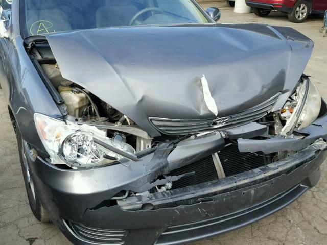 4T1BE32K95U542350 - 2005 TOYOTA CAMRY LE GRAY photo 9