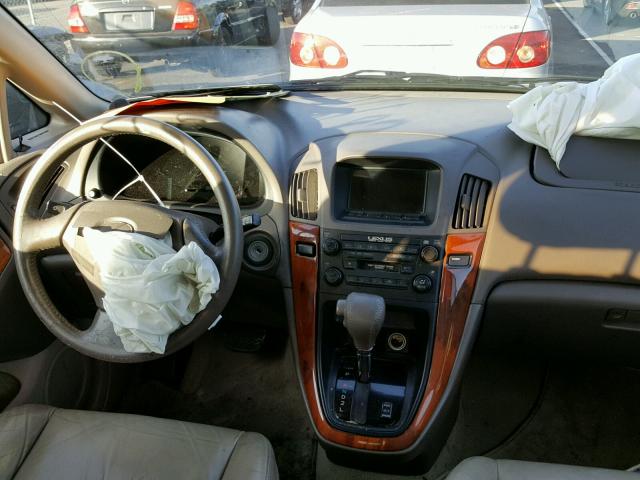 JT6GF10U3Y0067300 - 2000 LEXUS RX 300 WHITE photo 9