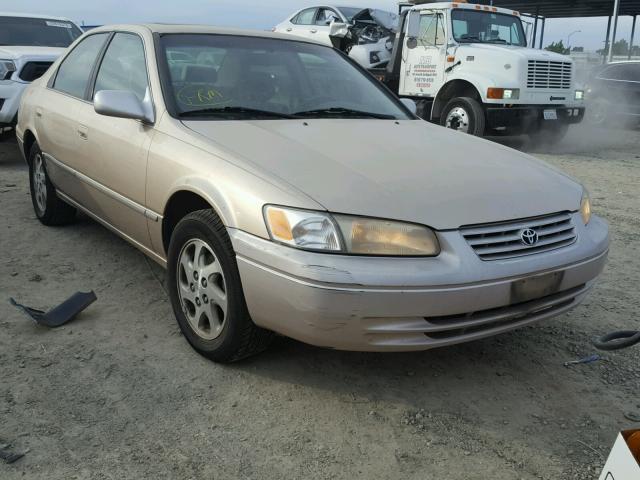 JT2BF28K9X0152208 - 1999 TOYOTA CAMRY LE GOLD photo 1