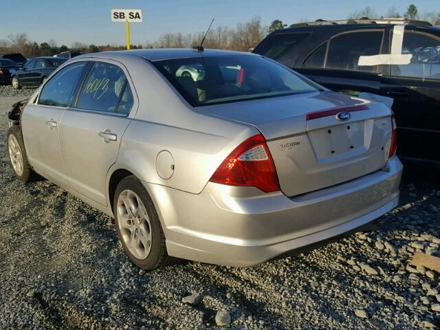 3FAHP0HA1BR119731 - 2011 FORD FUSION SE SILVER photo 3