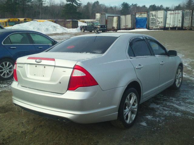 3FAHP0HA9CR379764 - 2012 FORD FUSION SE SILVER photo 4